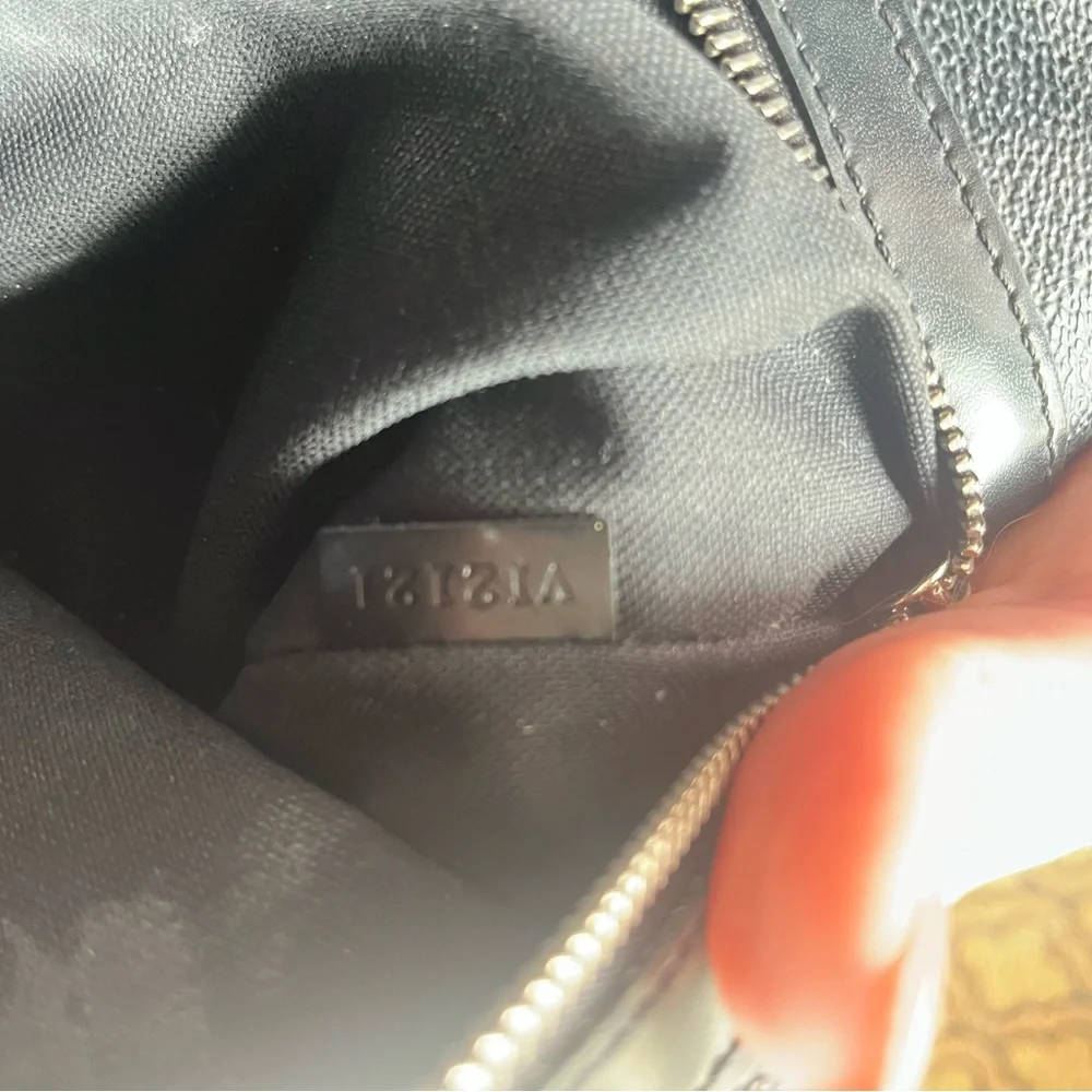 Authentic Louis Vuitton District PM Messenger – Damier Graphite - Picture 6 of 7